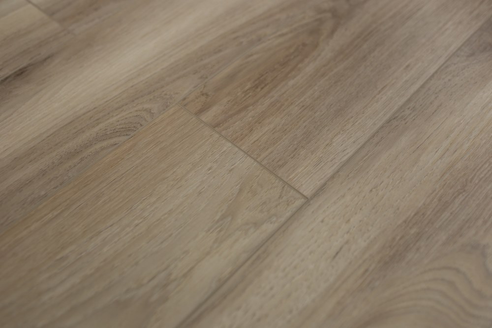 Замковая ПВХ плитка "Art Tile" Клён Фог (1220*152*5 мм) — купить в Ангарске