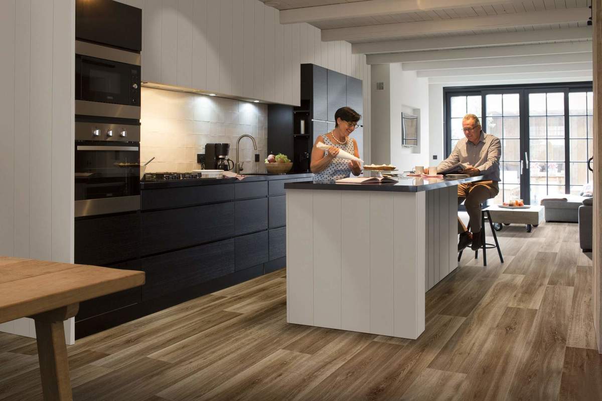 Замковая ПВХ плитка "Berry Alloc" Pureclick 55 LIME OAK 966D (204*1326*5 мм) — купить в Ангарске