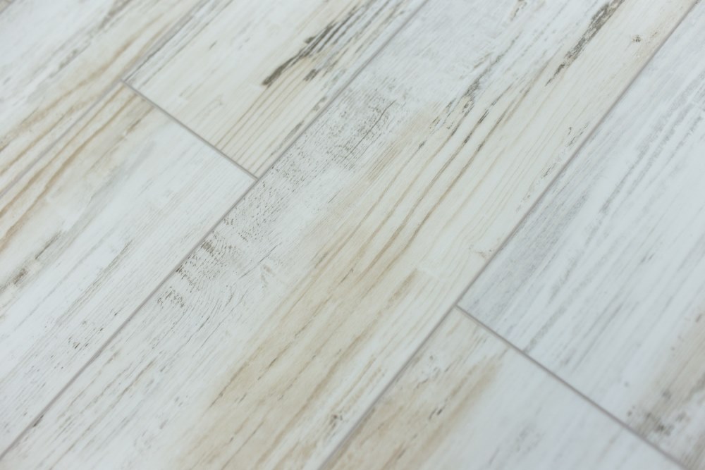 Замковая ПВХ плитка "Art Tile" Берёза Прованс (1220*152*5 мм) — купить в Ангарске